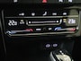 Volkswagen T-Roc 1.5 TSI R-Line | Parkeersensoren | Dodehoek detectie | Adaptieve cruise control | Digital cockpit Pro | CarPlay | Navigatie | Airco |