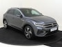 Volkswagen T-Roc 1.5 TSI R-Line | Parkeersensoren | Dodehoek detectie | Adaptieve cruise control | Digital cockpit Pro | CarPlay | Navigatie | Airco |