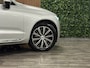 Volvo XC60 T5 AWD Inscription Luchtvering | Trekhaak | All Season banden | Stoelventilatie | Schuifdak | Adaptieve Cruise Control | Standkachel met Volvo On Call App | Stoelverwarming voor+achter | Stuurwielverwarming | Full LED Meesturende koplampen | Pilot Assisst | BLIS Dode Hoek Detectie | Parkeercamera | Elektrische voorstoelen geheugen | Nappa Lederen bekleding | Zitting verlenging voorstoelen | 19 Inch | Keyless Drive | Parkeersensoren voor+achter | Privacy Glass | Elektrisch bedienbare achterklep | 4-Zone climate Control | Automatisch dimmende binnen en buitenspiegels | Breedstralers in voorbumper | DAB Radio | Apple Carplay/Android Auto | Bright Silver Metallic |