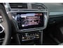 Volkswagen Tiguan 1.4 TSI eHybrid R-Line 245PK | Head-up | Pano | Trekhaak | IQ Light