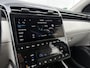Hyundai Tucson 1.6 T-GDI PHEV Premium Sky 4WD / Adaptieve Cruise Control / Apple carplay-Android Auto / Stoelverwarming voor en achter / Stoelverkoeling voor / GROOT Glazen-schuifkanteldak / All seasonbanden / Navigatie /