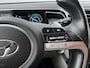 Hyundai Tucson 1.6 T-GDI PHEV Premium Sky 4WD / Adaptieve Cruise Control / Apple carplay-Android Auto / Stoelverwarming voor en achter / Stoelverkoeling voor / GROOT Glazen-schuifkanteldak / All seasonbanden / Navigatie /