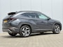 Hyundai Tucson 1.6 T-GDI PHEV Premium Sky 4WD / Adaptieve Cruise Control / Apple carplay-Android Auto / Stoelverwarming voor en achter / Stoelverkoeling voor / GROOT Glazen-schuifkanteldak / All seasonbanden / Navigatie /