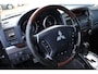 Mitsubishi Pajero MITSUBISHI 3.2 DI-D 190pk 4WD Grijskenteken Automaat 3500KG Cruise/Camera/Xenon/Navi/Stoelverwarming/Leder/18"LM