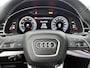 Audi Q8 55 TFSI e quattro Pro Line S | Glazen panoramadak | Trekhaak | Optiekpakket Zwart Plus | leder Bekleding met S-logo |  Lichtpakket plus | Glas Donker Tint | Comfortsleutel | Elektrische Voorstoelen | Uitgebreide voorverwarming.
