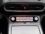 Hyundai Kona Electric EV Fashion 64 kWh | Apple Carplay/Android Auto | Cruise Control | Achteruitrijcamera | Parkeersensoren | Climate Control |