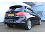 BMW 2-Serie Active Tourer 225xe iPerformance | Incl. 12 maanden Garantie | Achteruitrijcamera | Stoelverwarming | Elektrische kofferbakklep | Parkeersensoren V+A | Cruise controle | Navigatie | Climate controle | Keyless entry/start | LED Koplampen | Lederen bekleding | Sfeerverlichting |