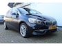 BMW 2-Serie Active Tourer 225xe iPerformance | Incl. 12 maanden Garantie | Achteruitrijcamera | Stoelverwarming | Elektrische kofferbakklep | Parkeersensoren V+A | Cruise controle | Navigatie | Climate controle | Keyless entry/start | LED Koplampen | Lederen bekleding | Sfeerverlichting |