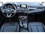 BMW 2-Serie Active Tourer 225xe iPerformance | Incl. 12 maanden Garantie | Achteruitrijcamera | Stoelverwarming | Elektrische kofferbakklep | Parkeersensoren V+A | Cruise controle | Navigatie | Climate controle | Keyless entry/start | LED Koplampen | Lederen bekleding | Sfeerverlichting |