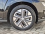 Hyundai Kona Electric EV Comfort Smart 39 kWh Automaat / Batterijgarantie  8 jaar/ Fabrieksgarantie tot 08-2028 / Accu SOH 100% / Dealer onderhouden / WLTP bereik 305 km stad 435 km / Trekhaak afneembaar / Stuur en Stoel verwarming / Warmtepomp / Adaptief CC / Navi /