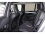 Volvo XC90 T8 Recharge AWD Plus Bright - Luchtvering - Panorama/schuifdak - IntelliSafe Assist & Surround - Harman/Kardon audio - Adaptieve LED koplampen - Verwarmde voorstoelen, stuur & achterbank - Parkeersensoren voor & achter - Elektr. bedienb. voorstoelen met geheugen - Head up display - Draadloze tel. lader - Extra getint glas - 21' LMV