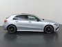 Mercedes-Benz A-klasse 180 Business Solution AMG | Panoramaschuifdak | Stoelverwarming | Achteruitrijcamera |  MULTIBEAM LED |