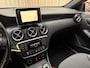 Mercedes-Benz A-klasse 180 Ambition *Stoelverwarming* 1/2 Lederen Sportstoelen / Navigatie / Cruise / ECC Clima / PDC V&A / 16'' LMV