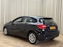 Mercedes-Benz A-klasse 180 Ambition *Stoelverwarming* 1/2 Lederen Sportstoelen / Navigatie / Cruise / ECC Clima / PDC V&A / 16'' LMV