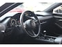 Mazda 3 2.0 e-Sky-G 122pk /Dealeronderhouden/Navi/HUD/Airco/Adaptive cruise/PDC achter