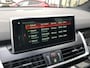 BMW 2-Serie Active Tourer 218i 136PK AUTOM. H.E. : LEER/PANO/HUD NAVI/LED/KEYLESS/2xPDC/ - 2E.EIG - NL AUTO - KM=NAP -