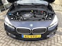 BMW 2-Serie Active Tourer 218i 136PK AUTOM. H.E. : LEER/PANO/HUD NAVI/LED/KEYLESS/2xPDC/ - 2E.EIG - NL AUTO - KM=NAP -