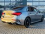Mercedes-Benz A-klasse A 180 Limousine AMG Line | Achteruitrijcamera | Dodehoekassistent | Spoorassistent | Panoramadak | Stoelverwarming | Spiegelpakket | Nightpakket