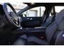 Volvo V60 T6 Plug-in hybrid AWD Plus Dark | Verwarmbare voorstoelen+stuurwiel+achterstoelen | Rondom zichtcamera | Premium audio by Harman Kardon | Verwarmbare voorruit | 18 inch Lichtmetalen velgen