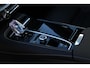 Volvo V60 T6 Plug-in hybrid AWD Plus Dark | Verwarmbare voorstoelen+stuurwiel+achterstoelen | Rondom zichtcamera | Premium audio by Harman Kardon | Verwarmbare voorruit | 18 inch Lichtmetalen velgen