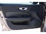 Volvo V60 T6 Plug-in hybrid AWD Plus Dark | Verwarmbare voorstoelen+stuurwiel+achterstoelen | Rondom zichtcamera | Premium audio by Harman Kardon | Verwarmbare voorruit | 18 inch Lichtmetalen velgen