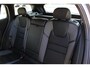 Volvo V60 T6 Plug-in hybrid AWD Plus Dark | Verwarmbare voorstoelen+stuurwiel+achterstoelen | Rondom zichtcamera | Premium audio by Harman Kardon | Verwarmbare voorruit | 18 inch Lichtmetalen velgen