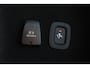 Volvo V60 T6 Plug-in hybrid AWD Plus Dark | Verwarmbare voorstoelen+stuurwiel+achterstoelen | Rondom zichtcamera | Premium audio by Harman Kardon | Verwarmbare voorruit | 18 inch Lichtmetalen velgen
