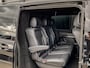 Mercedes-Benz V-klasse 300d Extra Lang Avantgarde Dubbele Cabine | ELEKTRISCHE SCHUIFDEUREN | STOELVERWARMING | STANDKACHEL | LEDER | MBUX | 360 |