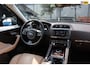 Jaguar F-Pace 3.0 Portfolio AWD 30d Navigatie | Leder | bi- Xenon | LM 22 inch |