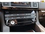 Jaguar F-Pace 3.0 Portfolio AWD 30d Navigatie | Leder | bi- Xenon | LM 22 inch |