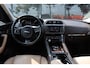 Jaguar F-Pace 3.0 Portfolio AWD 30d Navigatie | Leder | bi- Xenon | LM 22 inch |