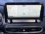 Hyundai Kona Electric EV Comfort 64 kWh / Trekhaak / Navigatie / Apple Carplay & Android Auto / Warmtepomp / Climate Control / Cruise Control Adaptief / Dealer onderhouden /