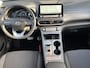 Hyundai Kona Electric EV Comfort 64 kWh / Trekhaak / Navigatie / Apple Carplay & Android Auto / Warmtepomp / Climate Control / Cruise Control Adaptief / Dealer onderhouden /