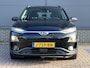 Hyundai Kona Electric EV Comfort 64 kWh / Trekhaak / Navigatie / Apple Carplay & Android Auto / Warmtepomp / Climate Control / Cruise Control Adaptief / Dealer onderhouden /