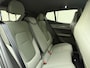 Volvo EX30 Extended Range Plus / Pine interieur / Getint glas / El. Trekhaak / 19'' / Zwart Dak / Harman & Kardon / El. Achterklep / ACC / BLIS /