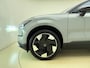 Volvo EX30 Extended Range Plus / Pine interieur / Getint glas / El. Trekhaak / 19'' / Zwart Dak / Harman & Kardon / El. Achterklep / ACC / BLIS /