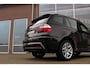 BMW X3 3.0si E83 High Executive M-sport | M-pakket | 272 pk | Automaat | Youngtimer | Dakraam | Xenon | 18 inch | Leer | Navi | PDC | Cruise control | Climate control