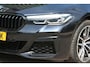 BMW 5-Serie Touring 530e xDrive M-SPORT, SOH 94% ZWART LEER, PANORAMADAK, NAVIGATIE, CAMERA