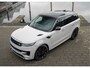 Land Rover Range Rover Sport P550e Autobiography | Nieuw Model 2026 | 23" inch Style 1075 | Enhanced Black Pack | Rode remklauwen | Trekhaak | Standkachel |