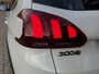 Peugeot 2008 1.2 Turbo 110 pk Allure | Full map Navigatie | LED-dagrijverlichting | 16 inch LM Velgen | Panorama-dak |  Grip Control | 4-seizoenen banden | Climate Control | Cruise Control | Hoge instap |
