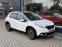 Peugeot 2008 1.2 Turbo 110 pk Allure | Full map Navigatie | LED-dagrijverlichting | 16 inch LM Velgen | Panorama-dak |  Grip Control | 4-seizoenen banden | Climate Control | Cruise Control | Hoge instap |