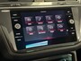 Volkswagen Tiguan 1.5 150pk TSI R-Line Business+ Panoramisch schuif-kanteldak | Koplampverlichting LED 'Matrix' (IQ.Light) | Winterpakket