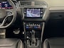 Volkswagen Tiguan 1.5 150pk TSI R-Line Business+ Panoramisch schuif-kanteldak | Koplampverlichting LED 'Matrix' (IQ.Light) | Winterpakket