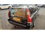 Volvo V70 2.5T Momentum Nieuwe Distributie