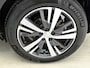 Peugeot 3008 SUV Allure 1.6 Plug-in HYbrid 225pk Automaat | Navigatie | Achteruitrijcamera | Handsfree Achterklep | Climate Control | Dodehoeksensor | Stoelverwarming | Parkeersensoren v+a | Cruise Control | Led koplampen | Keyless start | Apple Carplay / Android Auto | Bluetooth | DAB+ radio | Donker getint glas | 18" lichtmetalen velgen |