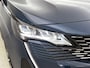 Peugeot 3008 SUV Allure 1.6 Plug-in HYbrid 225pk Automaat | Navigatie | Achteruitrijcamera | Handsfree Achterklep | Climate Control | Dodehoeksensor | Stoelverwarming | Parkeersensoren v+a | Cruise Control | Led koplampen | Keyless start | Apple Carplay / Android Auto | Bluetooth | DAB+ radio | Donker getint glas | 18" lichtmetalen velgen |