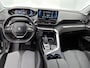Peugeot 3008 SUV Allure 1.6 Plug-in HYbrid 225pk Automaat | Navigatie | Achteruitrijcamera | Handsfree Achterklep | Climate Control | Dodehoeksensor | Stoelverwarming | Parkeersensoren v+a | Cruise Control | Led koplampen | Keyless start | Apple Carplay / Android Auto | Bluetooth | DAB+ radio | Donker getint glas | 18" lichtmetalen velgen |
