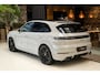 Porsche Cayenne 3.0 E-Hybrid | achterassturing | Sport design | 18 weg | bijrijder display | pano | Soft close |