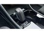 Volvo XC40 Recharge P8 AWD 78 kWh R-Design | Achteruitrijcamera | Parkeersensoren | BLIS | Navigatie | Harman Kardon Audio | Lichtmetalen Velgen 19 inch | Sportstoelen | Keyless Entry