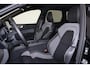 Volvo XC60 T6 Recharge AWD Plus Black Edition - IntelliSafe Assist & Surround - 22" 5-Dubbel Spaaks Glossy Black / Diamond Cut velgen - Harman/Kardon audio - Adaptieve LED koplampen - Parkeercamera achter - Verwarmde voorstoelen, stuur & achterbank - Parkeersensoren voor & achter - Elektr. bedienb. voorstoelen met geheugen - Draadloze tel. lader - Elektr. inklapbare trekhaak